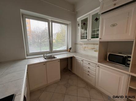 Knihovna - 5 z 13 | Pronájem bytu, 3+1, 100 m²