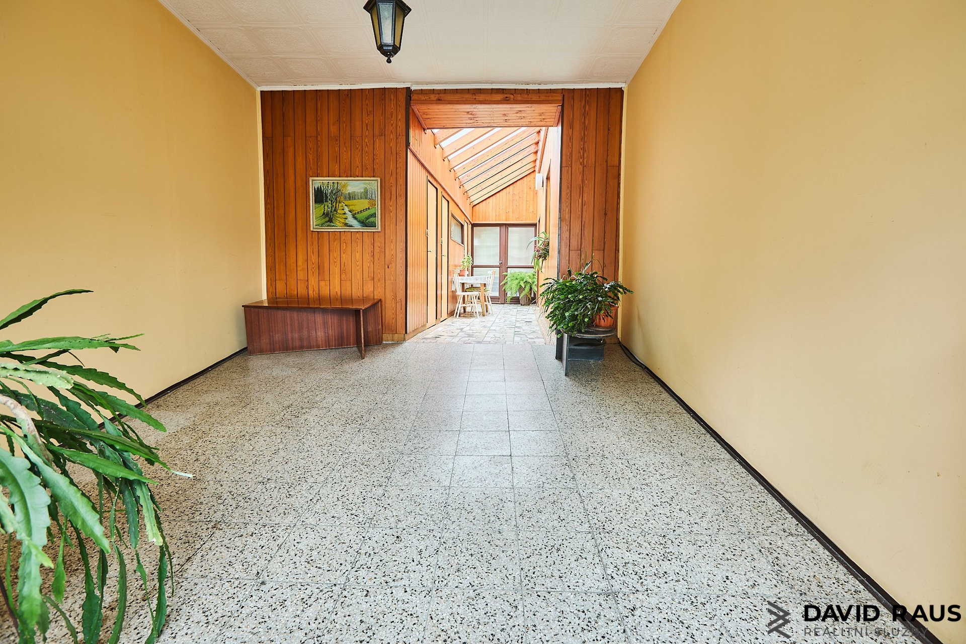 RD Vítovice _ vstup do haly