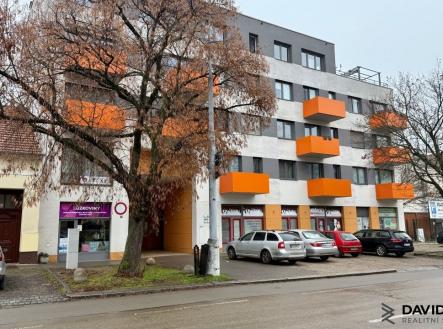 Prodej - obchodní prostor, 78 m² obrázek