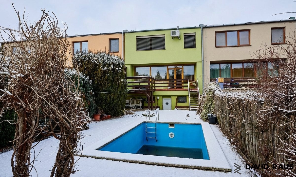 prodej-rodinneho-domu-5-kk-219-m-s-garazi-a-bazenem-blucina_6470