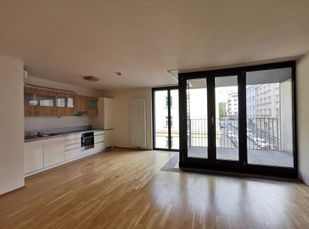 img-20260504-172110.jpg | Pronájem bytu, 2+kk, 79 m²