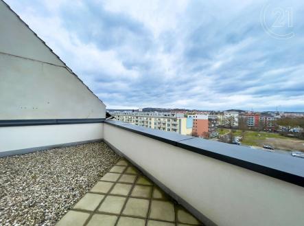. | Pronájem bytu, 3+kk, 129 m²