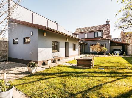 Prodej - dům/vila, 218 m²