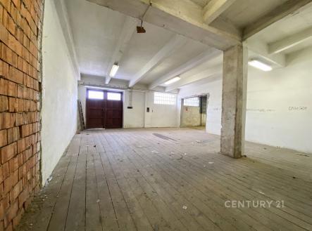 Pronájem - skladovací prostor, 350 m² obrázek