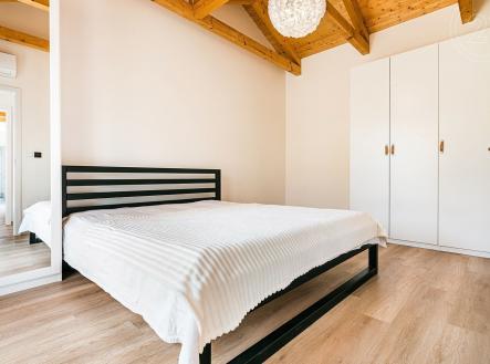 . | Prodej - dům/vila, 84 m²