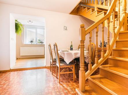 . | Prodej - dům/vila, 197 m²