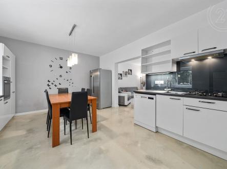 . | Prodej - dům/vila, 182 m²