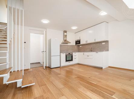 . | Pronájem bytu, 2+kk, 68 m²