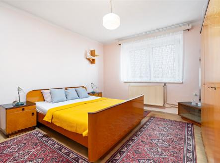 . | Prodej - dům/vila, 292 m²