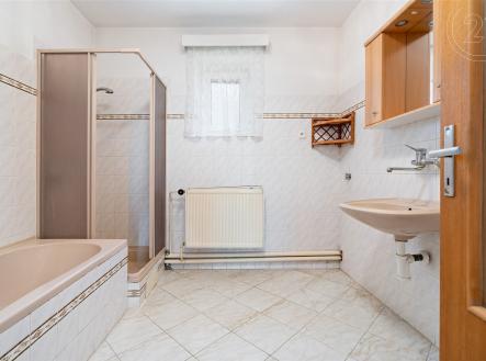 . | Prodej - dům/vila, 292 m²