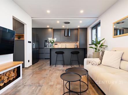 . | Prodej bytu, 4+kk, 77 m²