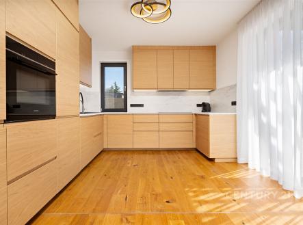 . | Prodej - dům/vila, 182 m²