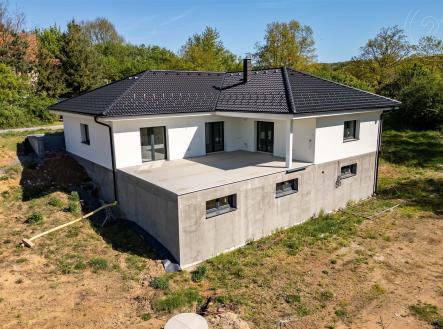 . | Prodej - dům/vila, 288 m²