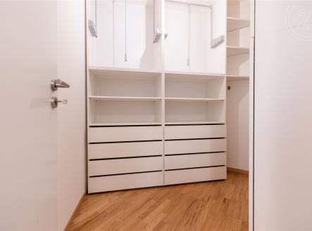 . | Prodej bytu, 3+kk, 80 m²