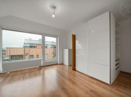 . | Pronájem bytu, 3+kk, 110 m²