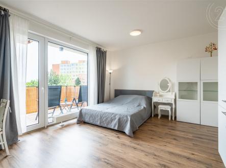 . | Pronájem bytu, 1+kk, 30 m²