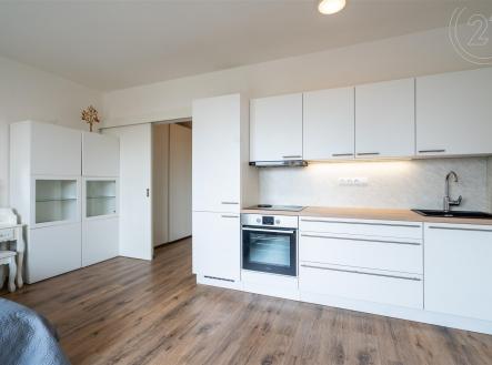 . | Pronájem bytu, 1+kk, 30 m²