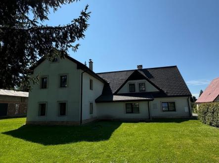 . | Prodej - dům/vila, 329 m²