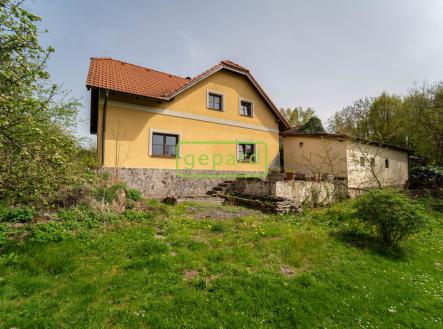 zapadni-pohled.jpg | Prodej - dům/vila, 440 m²