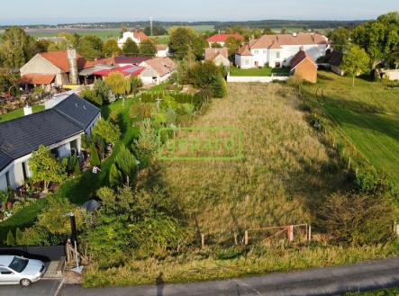 dji-fly-20241008-170012-338-1728456238633-photo-optimized.jpg | Prodej - pozemek pro bydlení, 2 059 m²