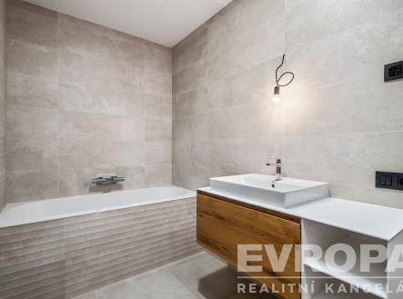 . | Prodej bytu, 4+kk, 105 m²
