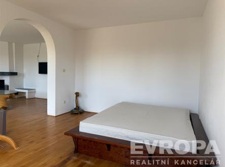 . | Pronájem bytu, 3+1, 91 m²