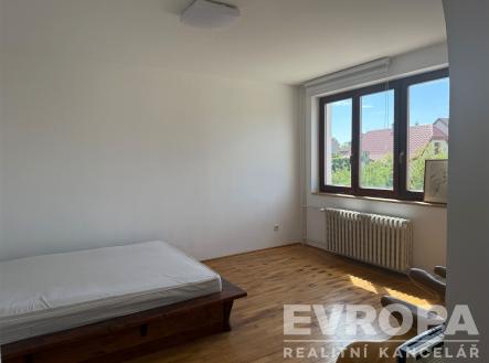 . | Pronájem bytu, 3+1, 91 m²