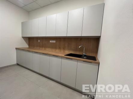 . | Pronájem - kanceláře, 19 m²