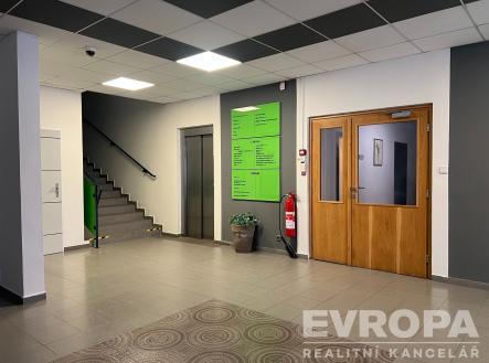 . | Pronájem - kanceláře, 42 m²