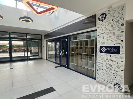 . | Pronájem - obchodní prostor, 102 m²