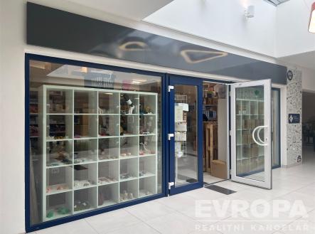 . | Pronájem - obchodní prostor, 102 m²