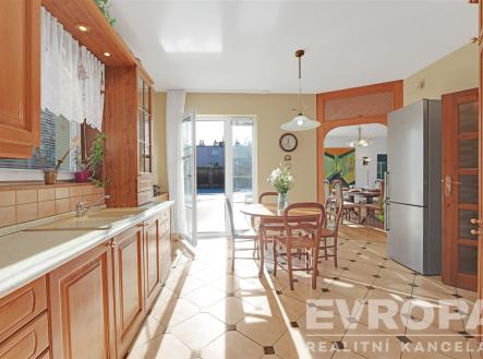 . | Prodej - dům/vila, 350 m²