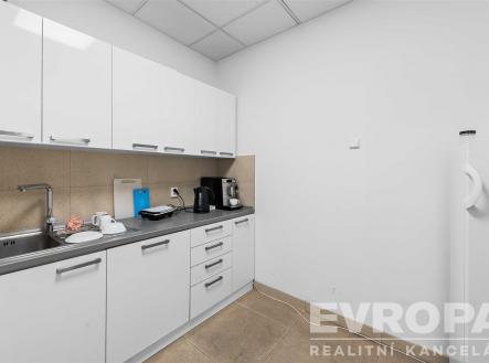 . | Pronájem - kanceláře, 40 m²