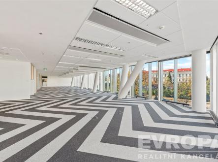 . | Pronájem - kanceláře, 648 m²