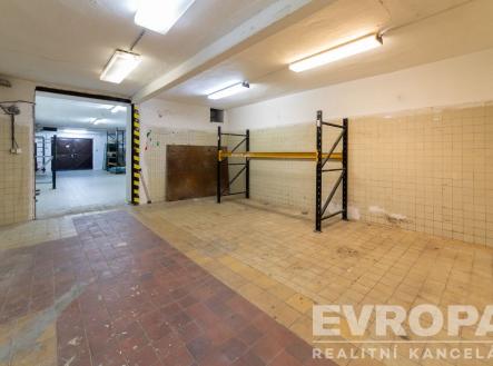 . | Pronájem - skladovací prostor, 524 m²