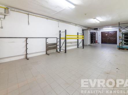 . | Pronájem - skladovací prostor, 524 m²