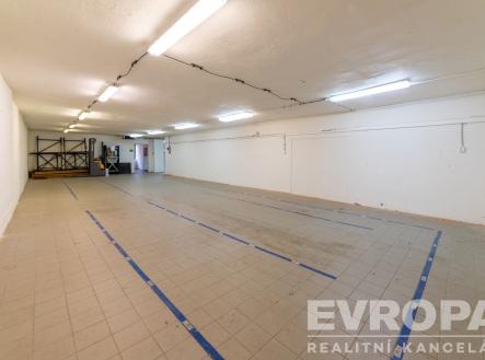 . | Pronájem - skladovací prostor, 1 500 m²