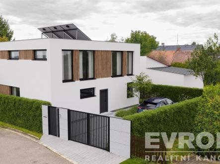 . | Prodej - dům/vila, 147 m²