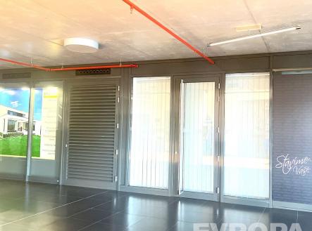 . | Prodej - obchodní prostor, 68 m²