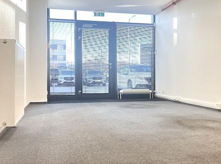 . | Pronájem - obchodní prostor, 68 m²