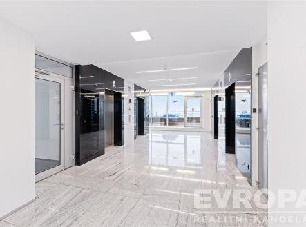 . | Pronájem - kanceláře, 320 m²