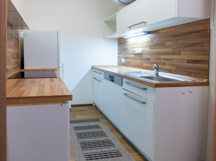 . | Pronájem bytu, 1+kk, 40 m²