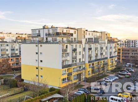 . | Pronájem bytu, 2+kk, 80 m²