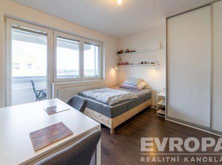 . | Pronájem bytu, 1+kk, 38 m²