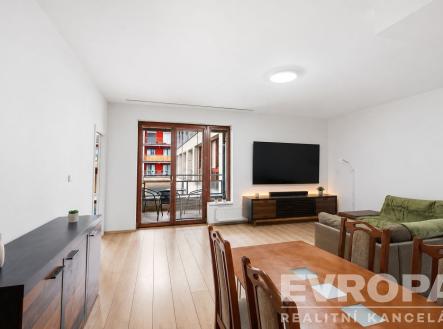 . | Pronájem bytu, 3+kk, 86 m²