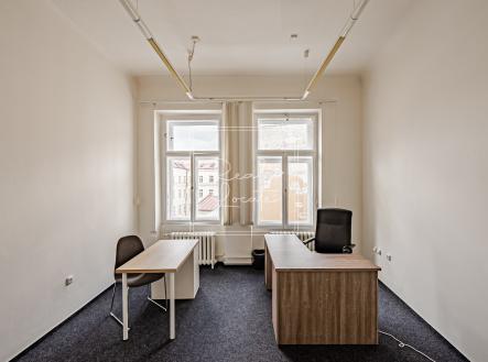 Pronájem - kanceláře, 149 m²
