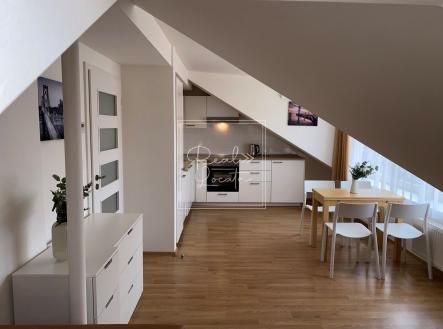 Průchova 4 obývák 2 | Pronájem bytu, 3+kk, 57 m²