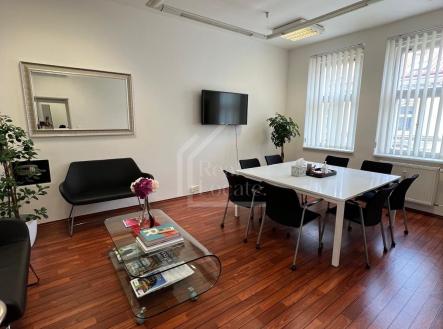 PHOTO-2025-06-03-12-19-15 | Pronájem - kanceláře, 14 m²