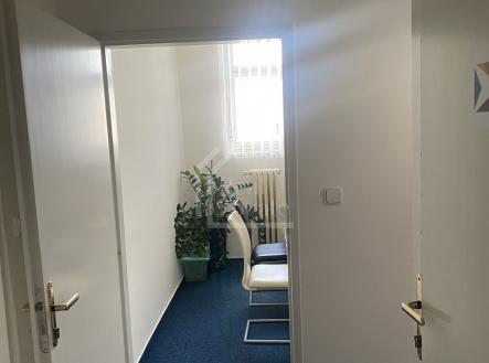 Pronájem - kanceláře, 53 m²
