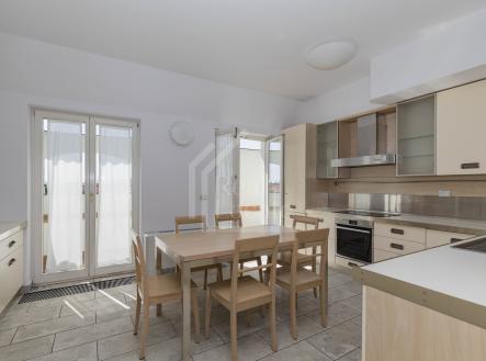 Ujezd1_byt5.1_02 | Pronájem bytu, 5+1, 286 m²